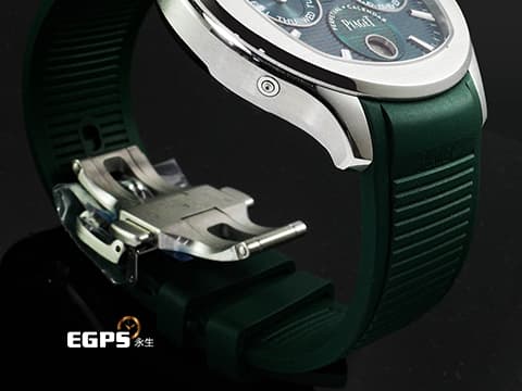 PIAGET 伯爵 Polo Skeleton系列 枕型 G0A48005 不鏽鋼材質 8.65毫米超薄萬年曆 圓模雕刻紋理深祖母綠色錶盤&nbsp;2024年保卡 新式快拆帶系統 附原廠綠色皮革錶帶 新錶訂價：1,970,000元&nbsp;自動上鍊 42mm