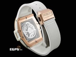 HUBLOT 宇舶 Spirit of Big Bang 大爆炸 靈魂系列 King Gold Blue <font color="#f3baa1">王金材質</font> 642.OE.2010.RW 計時碼錶 酒桶型 <font color="#05f0f0">鏤空面盤 原廠鑲嵌鑽石錶圈</font><font color="#FF0000"> 2023年電子式保單</font> 自動上鍊 42mm