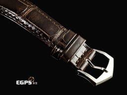 PATEK PHILIPPE 百達翡麗 PP Calatrava 系列 經典 5227G-015 18K白金材質 <font color="#0582f5">炭灰白金三維多面「子彈」時標 獨特軍官式底蓋</font><font color="#FF0000">&nbsp;</font><font color="#fbb689">鮭魚色面盤</font><font color="#FF0000"> 2026年保單 </font> 自動上鍊 39mm