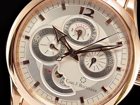 Carl F. Bucherer 寶齊萊 Manero 馬利龍 00.10902.03.16.01 18K玫瑰金材質 鏈帶款&nbsp;萬年歷 月相顯示功能&nbsp;新錶參考訂價：1,900,000元 整支重約4.9兩&nbsp;自動上鍊 40mm