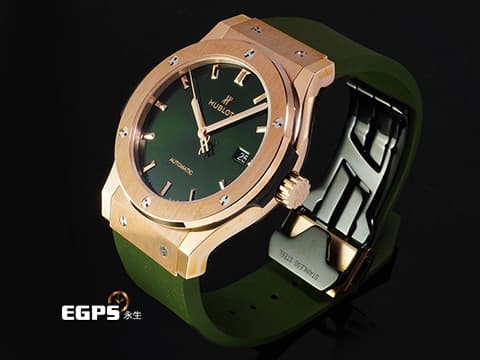 HUBLOT 宇舶 Classic Fusion Chronograph Titanium 42 經典融合 542.OX.8980.RX 宇舶獨家 18K王金材質&nbsp;綠色太陽紋面盤 2025年電子保單 僅試戴極新品&nbsp;自動上鍊 42mm