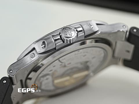 Patek Philippe 百達翡麗 PP錶 Nautilus Moonphase 金鷹 鸚鵡螺 5712G 小秒針 動能顯示 月相盈虧 5712 G 搭配Rubber B黑色橡膠錶帶 18K白金 一代經典 絕版日內瓦印記機芯 自動上鍊 43x38mm