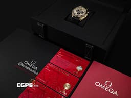OMEGA 歐米茄 Speedmaster Moonwatch Professional 超霸 登月 計時碼錶 速霸 <font color="#edbb91">Moonshine金 </font>31062425099001&nbsp;<font color="#fafa01">余文樂 金色熊貓面盤 宛若隕石表面的錶帶內襯</font>&nbsp;<font color="#FF0000">3861機芯&nbsp;</font><font color="#FF0000">2022年保卡</font>&nbsp;同軸擒縱 手動上鏈 42 mm