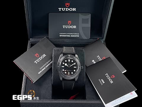 TUDOR 帝舵 Black Bay Ceramic 碧灣 79210CNU-0001 黑陶瓷+黑色PVD不鏽鋼&nbsp;雪花針 MT5602-1U自製機芯 2023年保卡 未使用蒐藏品&nbsp;自動上鍊 41mm