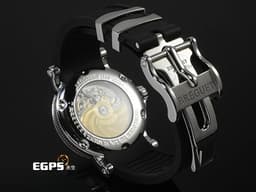 BREGUET 寶璣 Marine Big Date 5817ST/12/5V8&nbsp;不鏽鋼材質 <font color="#05f0f0">大日期窗 銀白色放射狀扭索紋面盤</font>&nbsp;<font color="#ff0000">已回原廠洗油保養延長兩年保固至2027年6月 台灣公司貨</font> 潛水錶 自動上鏈 39mm