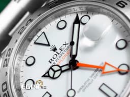 ROLEX 勞力士 Explorer II 蠔式 探險家二號 226570 <font color="#F0F0F0">白色面盤</font> 探二 <font color="#ffa500">橘色兩地時間指針</font> GMT 不鏽鋼 <font color="#FF0000">新式3285機芯 2021年保卡 錶友蒐藏未使用品</font>&nbsp;自動上鍊 42mm