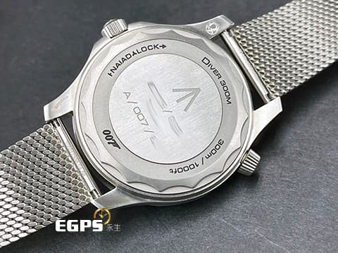 OMEGA 歐米茄 Seamaster Diver 300 海馬 21090422001001&nbsp;經典&nbsp;仿古風格「Tropical 」熱帶面盤、錶圈 另附原廠NATO錶帶&nbsp;鈦金屬 米蘭錶帶 同軸擒縱 排氦氣閥 潛水錶《No Time to Die 生死交戰 007 限定款》2022年保單&nbsp;自動上鍊&nbsp; 42mm