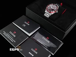 TUDOR 帝舵 Black Bay 58 GMT BB58 M7939G1A0NRU-0001 7939 不鏽鋼材質 <font color="#FF0000">酒紅色陽極氧化鋁字圈 酒紅色面盤</font>&nbsp;<font color="#FFFF00">2025年保卡 </font> 自動上鍊 39mm