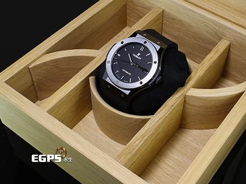 HUBLOT 宇舶 Classic Fusion 經典融合 511.CM.7170.RX 黑陶瓷材質&nbsp;啞光黑色面盤 大三針 2025年保單 自動上鍊 45mm