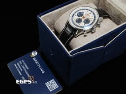 BREITLING 百年靈 Navitimer B01 Chronograph 43 航空計時 AB01382 AB0138241G1P1 不鏽鋼材質 計時碼表 <font color="#fff2e5">米白色熊貓面盤</font> <font color="#FF0000">2024年保單 經典環形飛行滑尺 百年靈自製01機芯</font> 自動上鍊 43mm