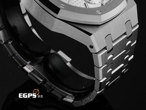 Audemars Piguet 愛彼 AP錶 Royal Oak 皇家橡樹系列 不鏽鋼材質 26240ST 飛返計時功能 26240ST.OO.1320ST.07 銀色調面盤 2025年新式保卡&nbsp;自動上鍊&nbsp;41mm