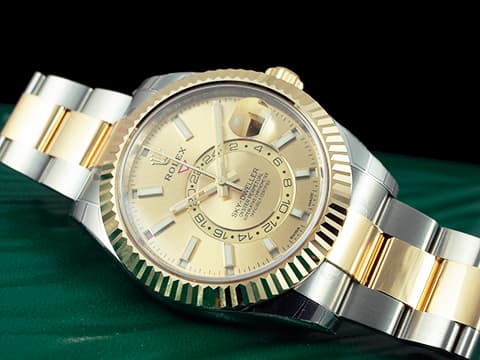 ROLEX 勞力士 Sky-Dweller 326933 天行者 18K黃金半金款 沙羅系統 年曆錶 兩地時區 皇帝金面盤 2018年保卡 錶友未使用珍藏品 保有大部分原廠膠膜 自動上鍊 42mm