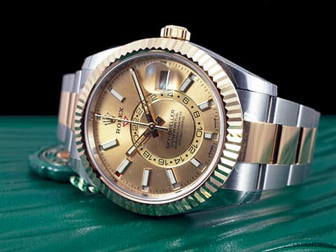 ROLEX 勞力士 Sky-Dweller 326933 天行者 18K黃金半金款 沙羅系統 年曆錶 兩地時區 皇帝金面盤 2018年保卡 錶友未使用珍藏品 保有大部分原廠膠膜 自動上鍊 42mm