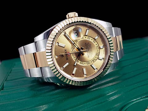 ROLEX 勞力士 Sky-Dweller 326933 天行者 18K黃金半金款 沙羅系統 年曆錶 兩地時區 皇帝金面盤 2018年保卡 錶友未使用珍藏品 保有大部分原廠膠膜 自動上鍊 42mm