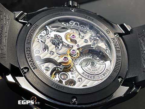 ROGER DUBUIS 羅杰杜彼 Pulsion 鈦金屬計時碼錶 RDDBPU0005&nbsp; 冒險家鏤空計時腕 2025年保單錶&nbsp;RDDBPU0005 微型自動盤  極線條簡潔流暢，又不失神秘感 延伸至錶殼側面的藍寶石水晶錶圈&nbsp;機芯100%符合日內瓦印記標準的製錶商 自動上鏈 44mm
