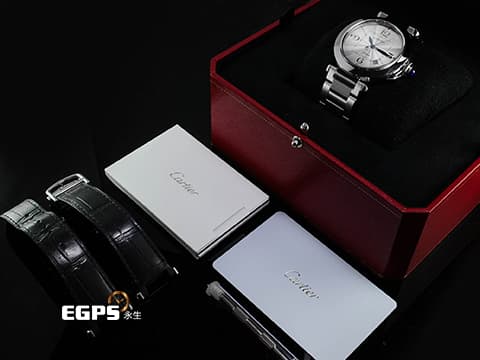 CARTIER 卡地亞 PASHA DE CARTIER 帕夏 WSPA0009 大型款 不鏽鋼材質&nbsp;「SmartLink」快拆式錶帶 極具辨識度的鑲嵌藍色尖晶石錶冠鎖設計&nbsp;2023年保卡&nbsp;自動上鏈 41mm