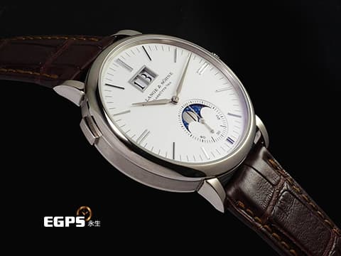 A.LANGE &amp; SOHNE 朗格 SAXONIA Annual Calendar 大日期窗 384.026  白K金材質 銀白色面盤 優美月相顯示 絕美德國工藝 經典大日期窗 錶界的頂級傳奇藝術 2020年保單 台灣公司貨 自動上鍊 40mm