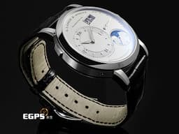 A. LANGE &amp; SÖHNE 朗格 Lange 1 Moonphase Platinum 192.025 P950鉑金材質 <font color="#05f0f0">大日期窗、動力儲存顯示 日夜顯示月相功能</font>&nbsp;<font color="#FF0000">2025年保單 僅試戴極新品</font>&nbsp;手動上鏈 38.5mm