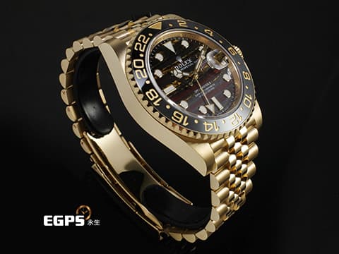 ROLEX 勞力士 GMT-Master II 蠔式 格林威治型 126718 GRNR 兩地時間 18K黃金材質&nbsp;灰黑雙色陶瓷錶圈 皮蛋圈 2025年最新款 鐵虎眼石錶面&nbsp;2025年保卡 紀念型（Jubilee）五銖錶帶 自動上鍊 40mm