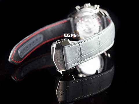 OMEGA 歐米茄 Speedmaste Chronograph 超霸 速霸 31193445199001「月之灰面」Grey Side of the Moon 灰陶瓷錶殼&nbsp;PT950 鉑金噴砂面盤 計時碼表&nbsp;同軸擒縱 2021年台灣公司貨&nbsp;自動上鏈 44.25mm