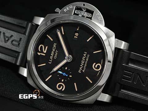 PANERAI 沛納海 Luminor GMT 3 Days PAM01320 經典三明治面盤 淡褐色夜光時標 菸草面 PAM1320 藍色小秒針 三日鍊 兩地時區 動能顯示 絕版透明錶背款 自動上鍊 44mm
