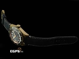 TUDOR 帝舵 Black Bay Bronze 碧灣 79250BA&nbsp;<font color="#778899">石板灰色面盤 搭配復古皮革錶帶</font>&nbsp;青銅材質 復古 雪花針 <font color="#ff0000">2019年保卡</font>&nbsp;自動上鍊 43mm