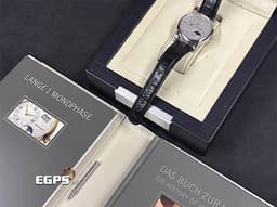 A. LANGE &amp; SÖHNE 朗格 Lange 1 Moonphase Platinum 109.025 鉑金材質 <font color="#05f0f0">月相功能、大日期窗、動力儲存顯示</font>&nbsp;<font color="#FF0000">台灣公司貨</font>&nbsp;手動上鏈 38.5mm