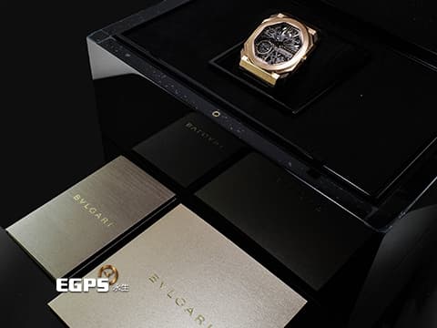 BVLGARI 寶格麗 Bulgari Octo Finissimo系列 Skeleton 8 Days 103667 18K玫瑰金材質&nbsp;超薄5.95mm 鏤空面盤 動力儲存顯示 經典八角形多稜角設計錶框 八日鍊 小秒針 超薄機械機芯&nbsp;2025年保卡 官方新錶訂價：1,271,000元&nbsp;手上鏈 40mm