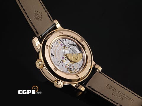 Patek Philippe 百達翡麗 PP 超級複雜功能時計 6104R-001 18K玫瑰金材質 北半球天文顯示功能&nbsp;宛若夜空中星河般的面盤 原廠鑲嵌60顆鑽石錶圈、錶扣（共5.4克拉）&nbsp;鑽石星空 銀河蒼穹 日內瓦的星象&nbsp;VIP限定稀有錶款&nbsp;2023年保單 蒐藏未使用品 自動上鏈 40mm