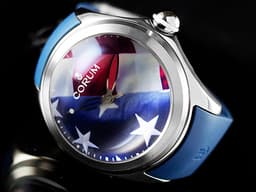 CORUM 崑崙 Bubble 47 US Flag 泡泡錶 082.310.20/0373 US01 <font color=#CE0000>美國</font><font color=#0066FF>國旗</font> 不鏽鋼 大三針 L082/03263 <font color=#FF0000>特殊半球體拱形藍寶石水晶鏡面 限量88只</font> 自動上鍊 47mm