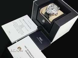 IWC 萬國 Big Pilot`s 7 Days 大飛行員 七日鏈 IW501014 不鏽鋼材質 <font color="#05f0f0">「萬惡之城-拉斯維加斯」特別版 宛如賭徒輪盤般的</font><font color="#058703">綠</font><font color="#ff0000">紅</font>黑<font color="#05f0f0">日期窗</font>&nbsp;<font color="#FF0000">2021年保卡 限量發行250枚</font> 自動上鏈 46mm