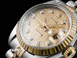 ROLEX 勞力士 Lady DateJust 179173G 蠔式日誌型&nbsp;DJ26 經典三角坑紋錶圈 半金款 18K黃金材質 <font color="#05f0f0">原廠鑲嵌鑽石時標</font> <font color="#fff0d1">金色紀念型面盤</font> 自動上鍊 26mm