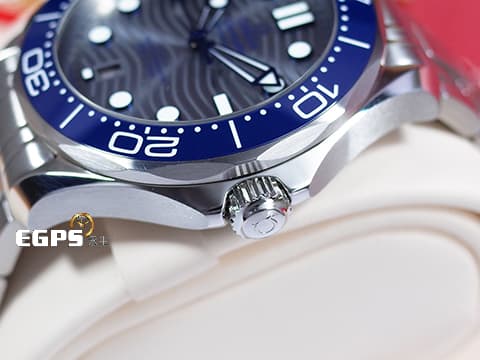 OMEGA 歐米茄 Seamaster 300 海馬 21030422006001 同軸擒縱 &nbsp;陶瓷波浪紋面盤 潛水排氣閥門 2020年保單 排氦氣閥 潛水錶 自動上鍊 42mm