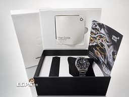 MONTBLANC 萬寶龍 1858 GMT 系列 MB129615 <font color="#4169e1">首創無指針 GMT 二地時間 </font>黑色太陽放射紋面盤&nbsp;不銹鋼 大三針&nbsp;<font color="#FF0000">2025年保單 </font> 自動上鍊 42mm