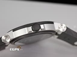 BVLGARI 寶格麗 Bulgari Aluminium系列 103382&nbsp;<font color="#e2e2e2">鋁合金+鈦金屬材質</font>&nbsp;<font color="#4F4F4F">黑色橡膠刻度錶圈</font>&nbsp;大三針&nbsp;<font color="#FF0000">2025年保卡</font>&nbsp;自動上鍊 40mm