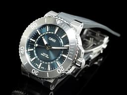 ORIS 豪利時  AQUIS 時間之海 生命之源 01 733 7730 4125-Set RS 不鏽鋼材質&nbsp;<font color="#05f0f0">錶背鐫刻萊茵河地圖 藍色面盤</font>&nbsp;<font color="#ff0000">全球限量2343只</font>&nbsp;自動上鏈&nbsp; 43mm