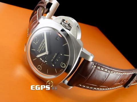 PANERAI 沛納海 PAM00270 經典夜光三明治面盤 藍寶石金魚缸風防 沛納海自製10日機芯 動能儲存 1950 PAM270 GMT兩地時間，未使用原廠褐色皮錶帶.橡膠錶帶，工具齊全 極新收藏品釋出  不鏽鋼 自動上鍊 44mm