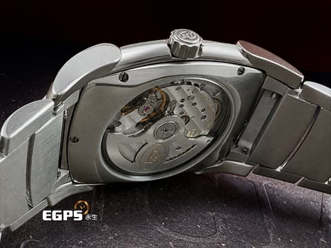 ParmigianiFleurier帕瑪強尼 Kalpa系列 PF011949.03 不鏽鋼材質 銀白色阿拉伯數字與柱狀時標 曜石黑色面盤 璣鏤雕花紋路&nbsp; 自動上鏈 46.6 x 34mm