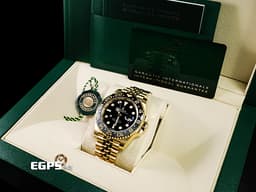 ROLEX 勞力士 GMT-Master II 蠔式 格林威治型 126718 GRNR 兩地時間 <font color="#f5dea8">18K黃金材質</font> 126718 GRNR <font color="#9c9893">灰</font><font color="#4F4F4F">黑</font>雙色陶瓷錶圈 皮蛋圈 <font color="#FF0000">2025年保卡 紀念型（Jubilee）五銖錶帶 </font>&nbsp;自動上鍊 40mm