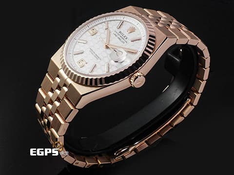 ROLEX 勞力士 Land-Dweller 127335 18K玫瑰金材質&nbsp;最新系列 陸行者 勞力士數一數二的透背錶款 醇白色蜂巢圖案錶面&nbsp;絲滑服貼的最新錶帶設計&nbsp;2026年保卡 纖薄紀念型（Flat Jubilee）錶帶&nbsp;自動上鍊 40mm