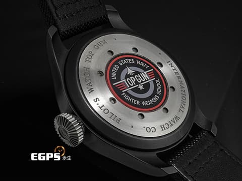 IWC 萬國錶 Big Pilot 大飛行員 IW502902 七日鍊 黑陶瓷材質&nbsp;經典南北月相 萬年曆、四位數字年份顯示&nbsp;海軍空戰部隊圖案錶背&nbsp;自動上鍊 48.6mm