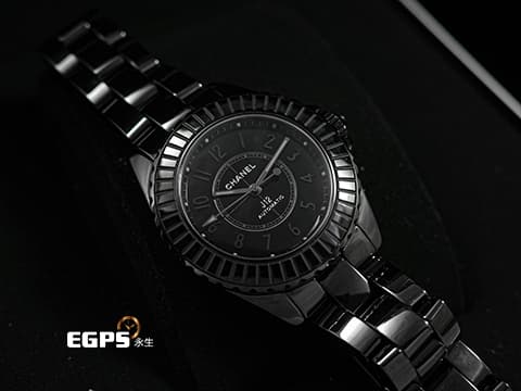 CHANEL 香奈兒 J12 Caliber 12.2 Edition 1 系列 H6784 黑陶瓷 長階梯形黑色漆面藍寶石陶瓷外圈&nbsp;錶冠鑲嵌約011克拉鑽石 大三針 全球限量555只 2022年保卡 自動上鏈 33mm