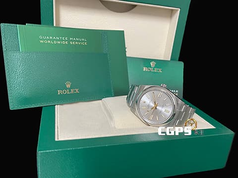 ROLEX 勞力士 Oyster Perpetual 124300 蠔式恆動型 銀色太陽紋面盤搭配金色指針、立體時標  OP41 經典 大三針 2025年新式保卡 自動上鍊 41mm