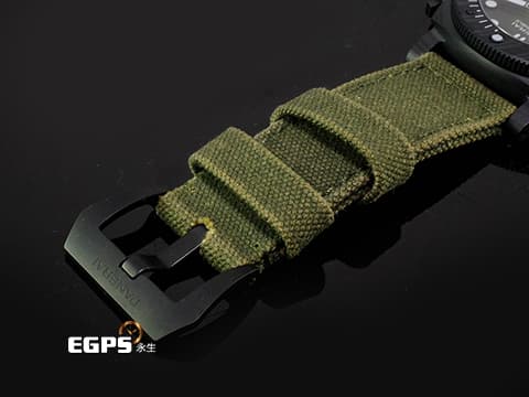 PANERAI 沛納海 Submersible Marina Carbotech PAM01698&nbsp;PAM1698 碳纖維材質 漸層啞光綠色粒紋面盤&nbsp;2026年保卡&nbsp;自動上鍊 44mm