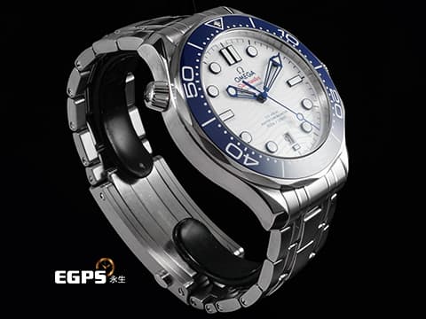 OMEGA 歐米茄 Seamaster 海馬系列 52230422004001 白色陶瓷面盤 藍色陶瓷錶圈 同軸擒縱 海馬300 2021年保卡 附原廠藍色橡膠錶帶&nbsp;專業潛水錶300米防水 自動上鍊 42mm