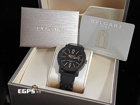 BVLGARI 寶格麗 Bulgari Bulgari CarbonGold系列 102248&nbsp;黑色複合碳纖維+玫瑰金材質 半金款&nbsp;BB40CL&nbsp;經典刻度錶圈&nbsp;大三針&nbsp;自動上鍊 40mm