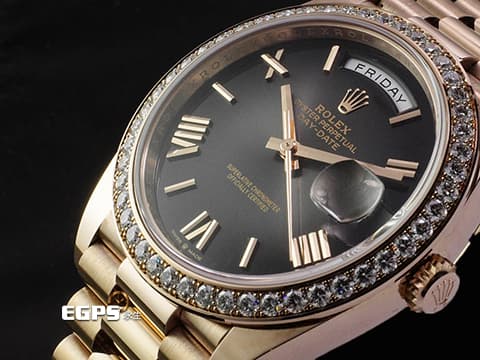 ROLEX 勞力士 Day-Date 40 DD40 蠔式 星期日曆型 228345RBR 18K永恆玫瑰金&nbsp;18K玫瑰金金立體羅馬數字時標&nbsp;漸變石板灰色 原廠鑲嵌鑽石錶圈&nbsp;2025年保卡&nbsp;自動上鍊 40mm
