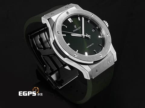 HUBLOT 宇舶 Classic Fusion Chronograph 42 經典融合 542.NX.8970.RX&nbsp;不鏽鋼材質&nbsp;綠色太陽紋面盤 2026年電子保單&nbsp;自動上鍊 42mm
