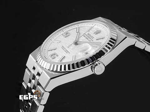 ROLEX 勞力士 Land-Dweller 40 蠔式 陸行者 127334 醇白色蜂巢圖案錶面 大三針 不鏽鋼&nbsp;最新款7135型機芯 透明錶背&nbsp;18K白金經典三角坑紋外圈&nbsp;2026年保卡 纖薄紀念型（Flat Jubilee）錶帶&nbsp;自動上鍊 40mm