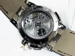 ULYSSE NARDIN 雅典 El Toro 挑戰者萬年曆腕錶 320-00 18K白金材質 黑色陶瓷圈 黑色繩索紋面盤 GMT 大日期窗 自動上鍊 <font color="#FF0000">萬年曆超級複雜功能腕錶 附原廠膠帶及膠帶專用錶扣</font>&nbsp;43mm